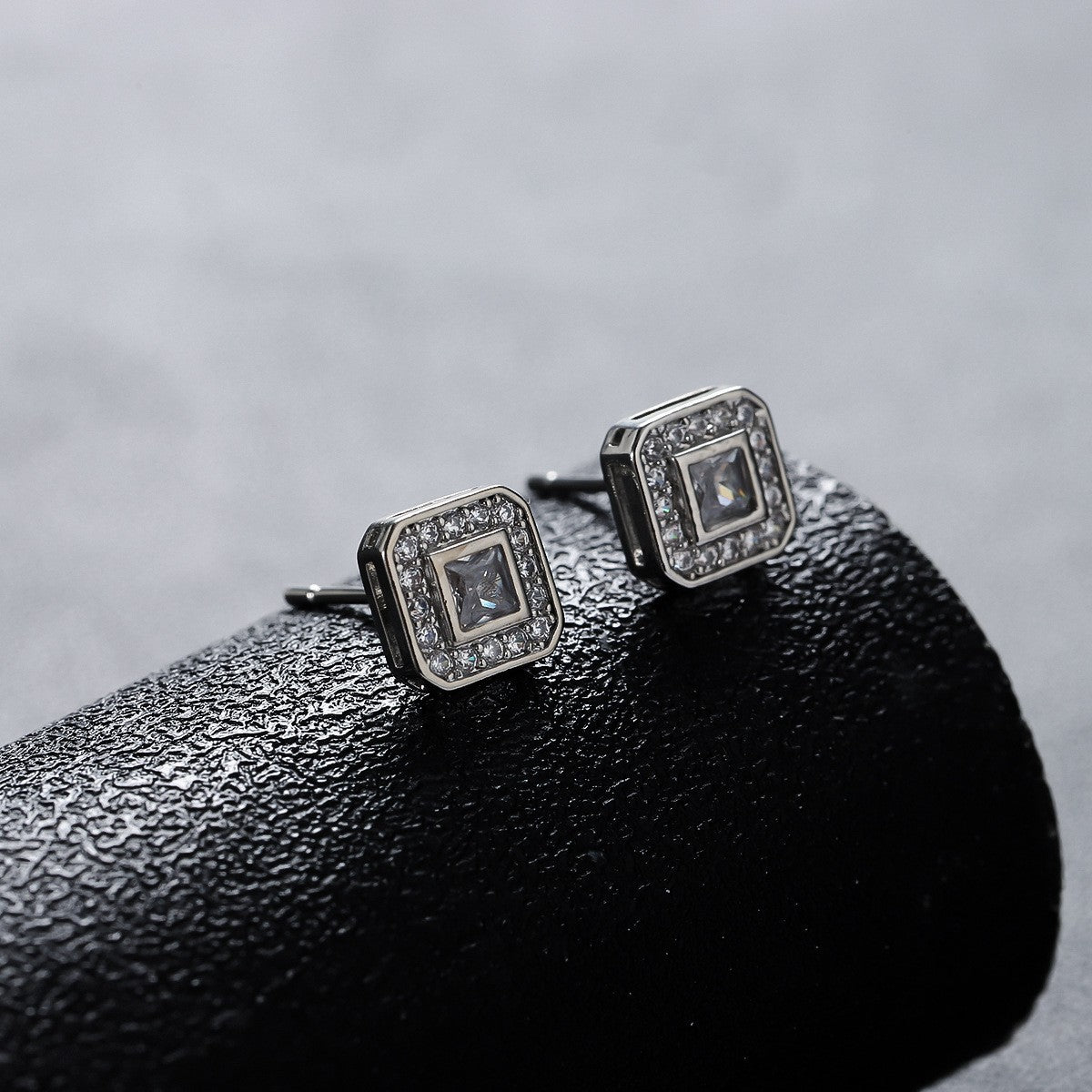 New Fashion Trendy Men's Ear Studs & Ear Cuffs, Personality All-Match Earrings For Women, High-End Luxury Jewelry Accessories