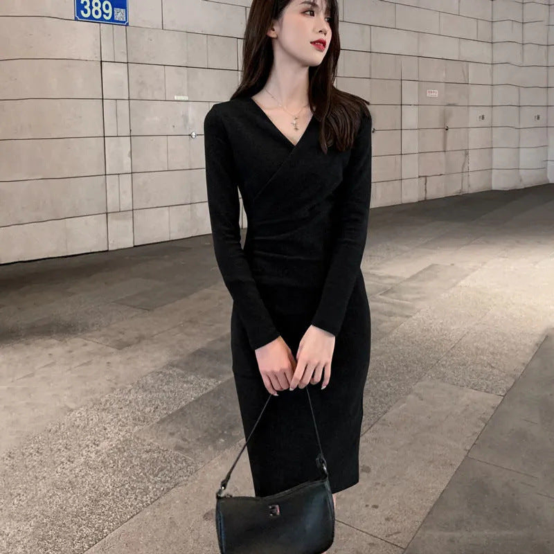 Fashionable Slim-fit Long-sleeve V-neck Pleated Dress