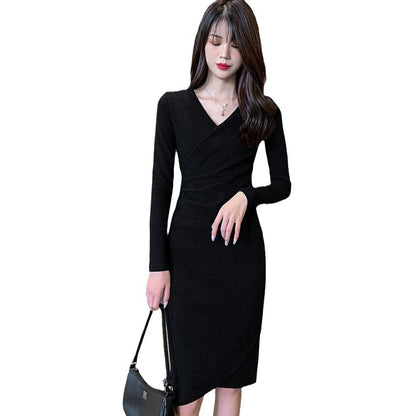 Fashionable Slim-fit Long-sleeve V-neck Pleated Dress