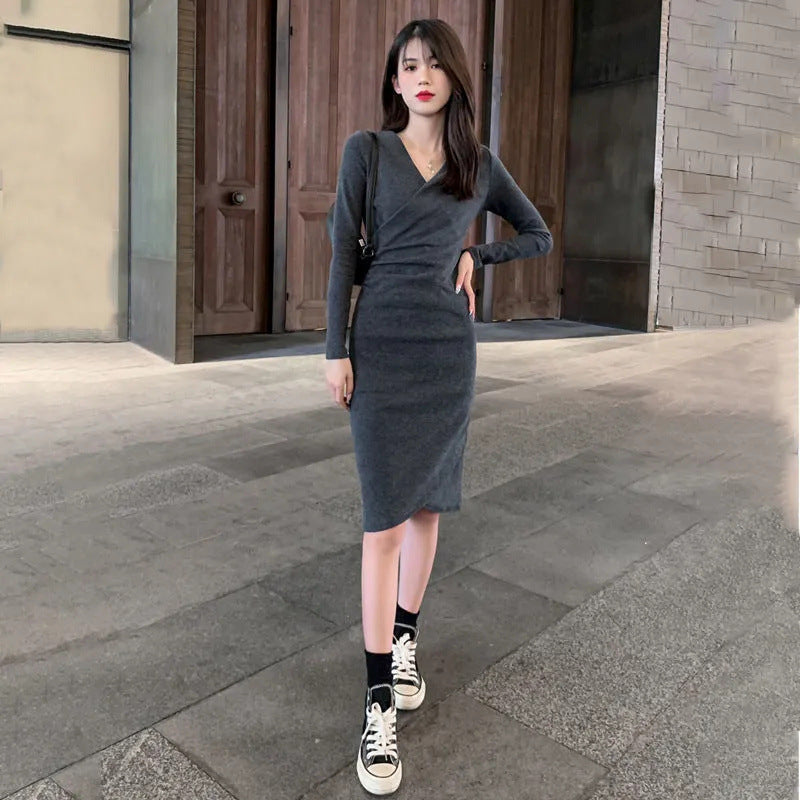 Fashionable Slim-fit Long-sleeve V-neck Pleated Dress